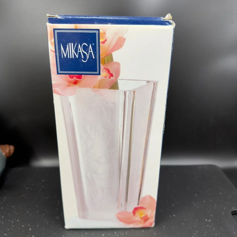 Mikasa Garden Splendor Square Vase‎ Frosted Leaf Crystal Japan New in Box Clear
